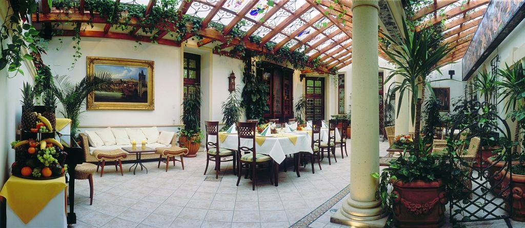 Green Garden Hotel Прага Ресторант снимка